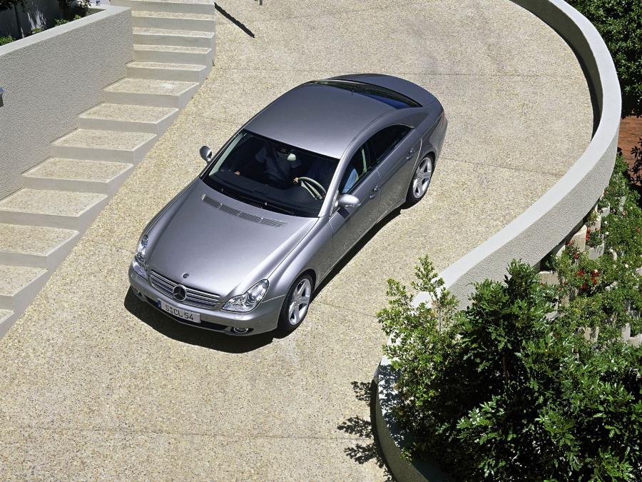 Mercedes-Benz CLS500 2004 года  (фото 11 из 30)